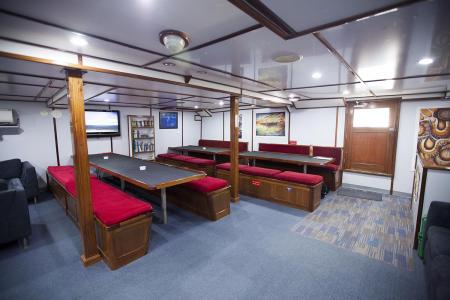 Салон на яхте Solomons PNG Master