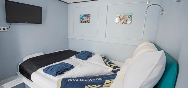 Каюта Classic с двуспальной кроватью на яхте Blue Adventurer