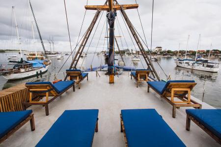 Сан-дэк на яхте Situju7