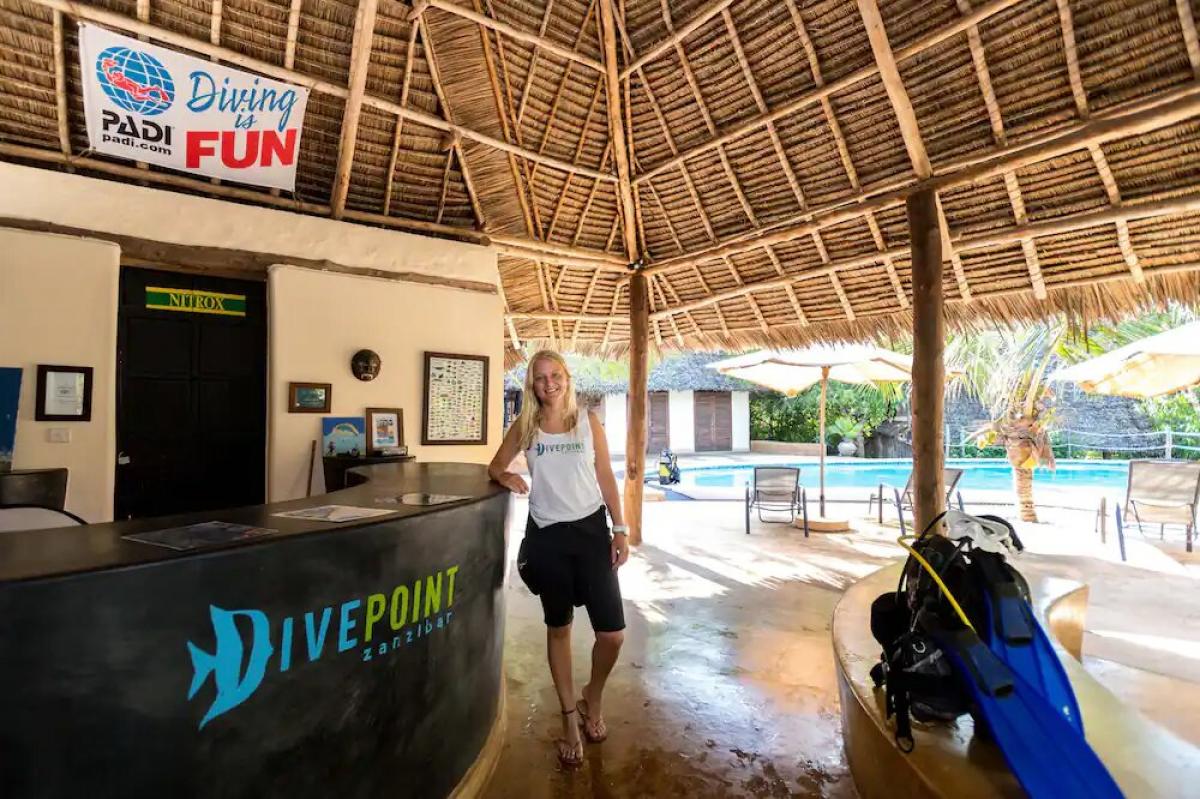 Sunshine Marine Lodge