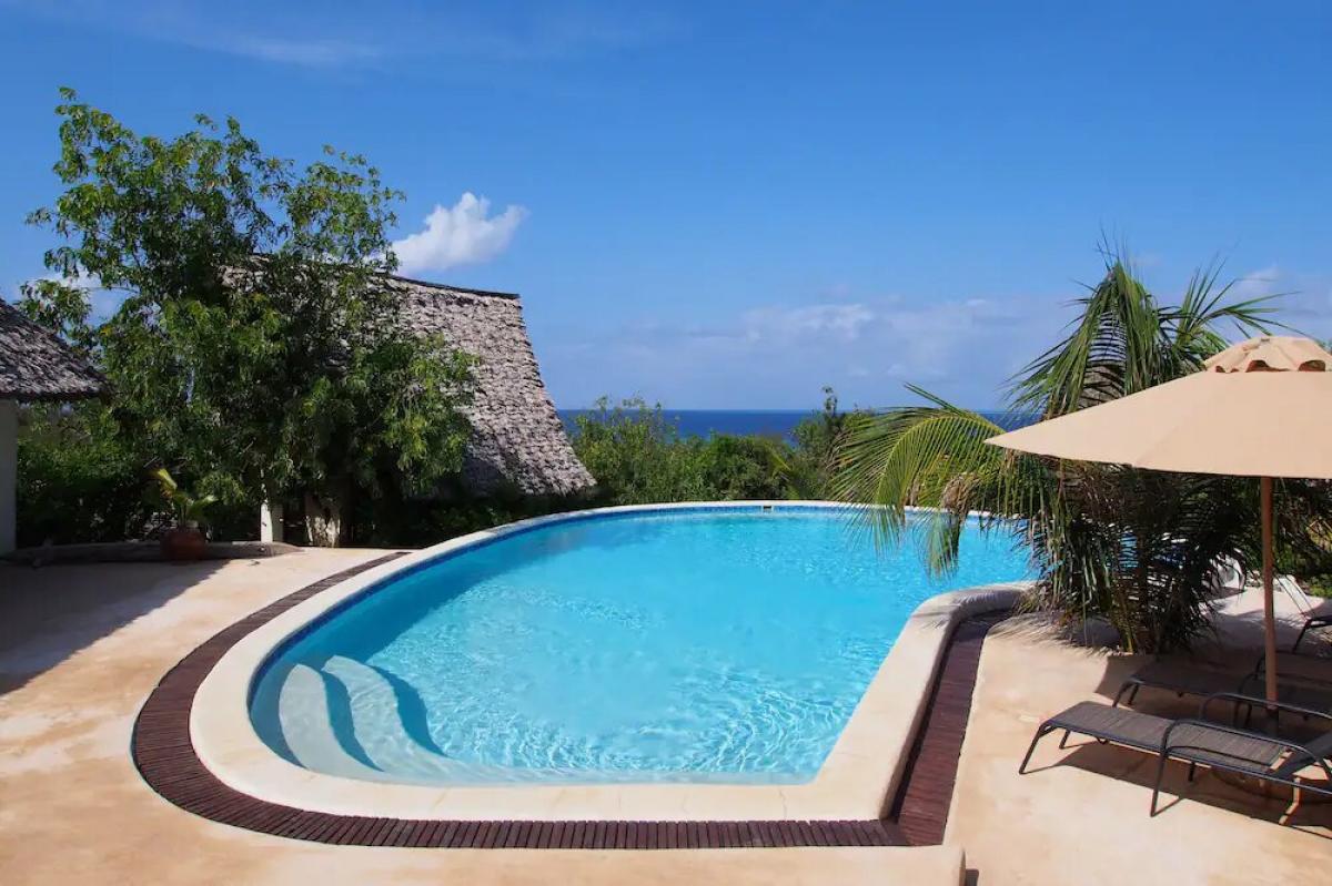 Sunshine Marine Lodge