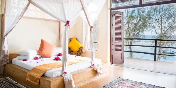 Sunshine Marine Lodge