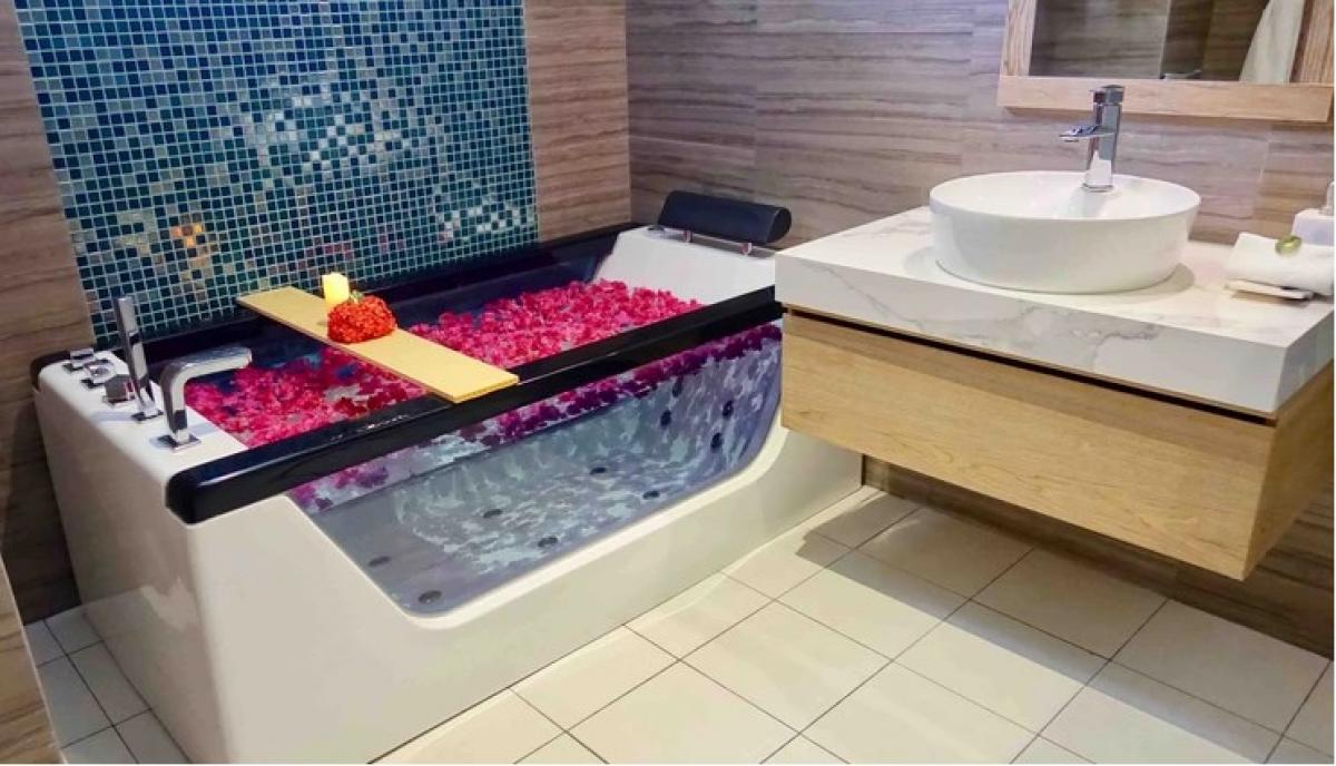 Zero Degree Residence