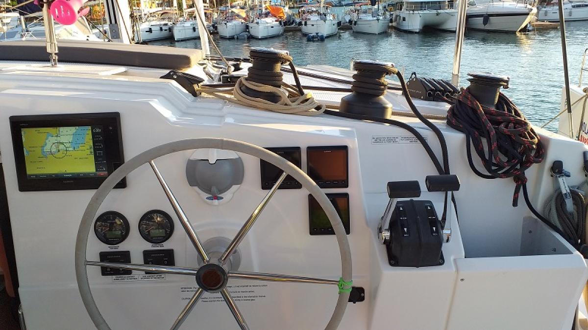 El Camino (Fountaine Pajot Lucia 40)