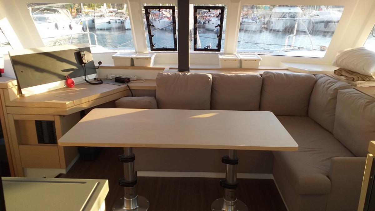 El Camino (Fountaine Pajot Lucia 40)