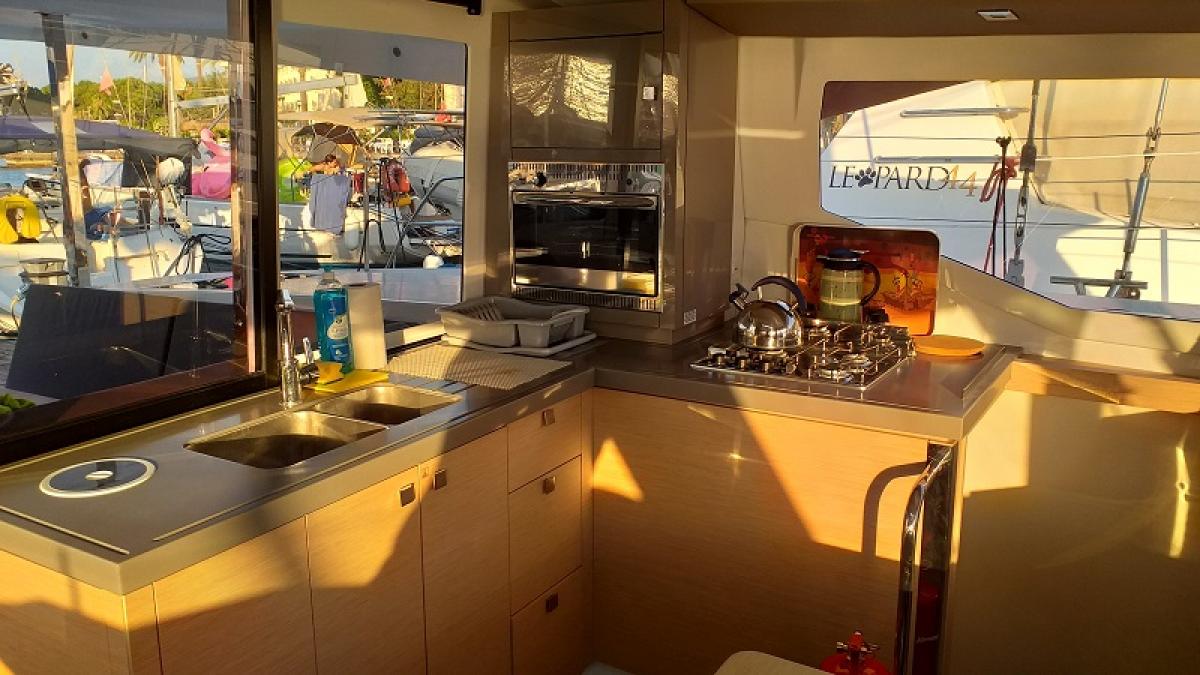 El Camino (Fountaine Pajot Lucia 40)