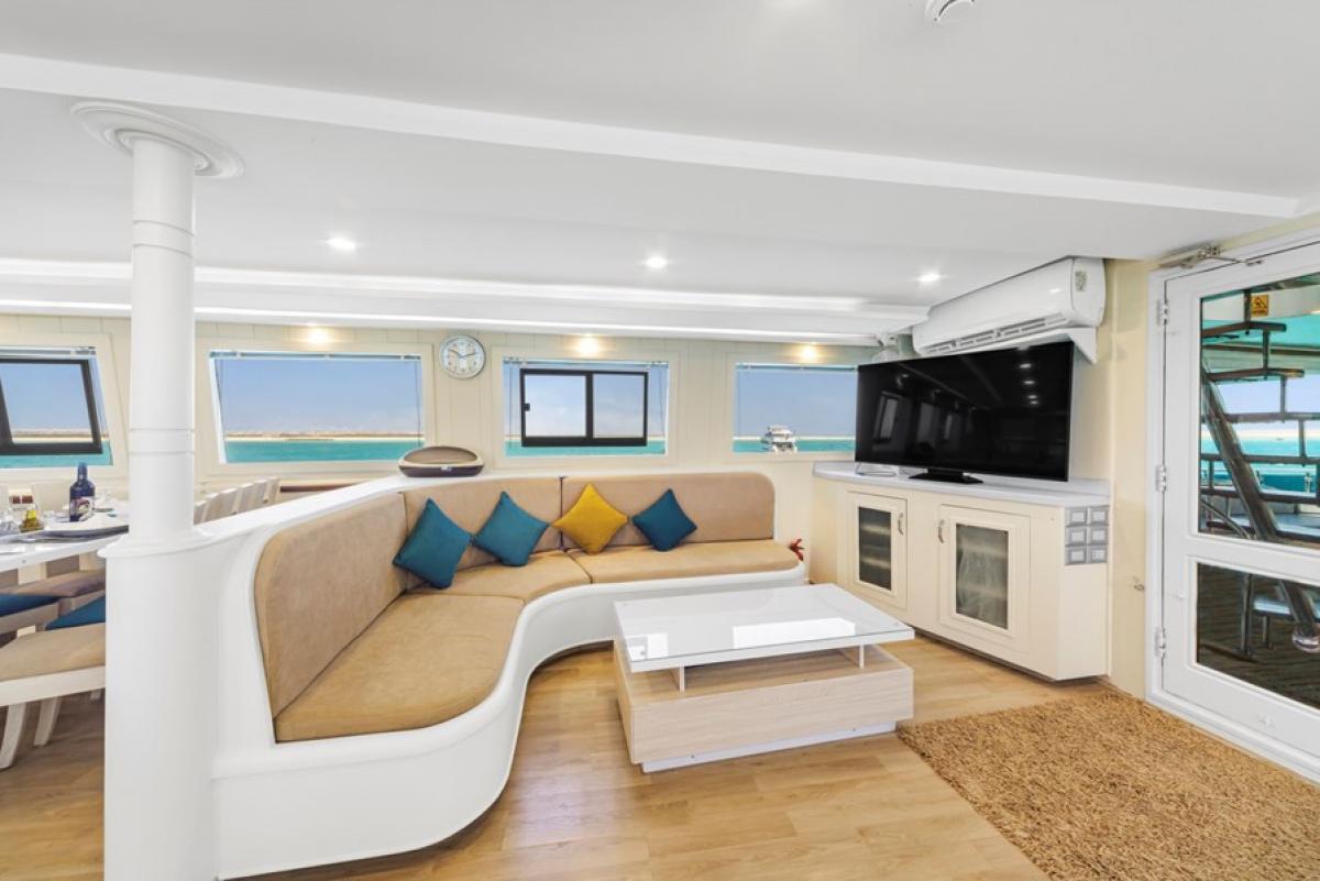 Sea Serpent Contessa