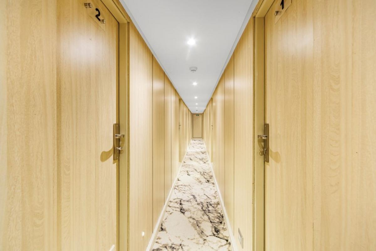 Sea Serpent Contessa