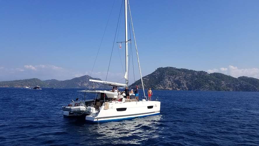 El Camino (Fountaine Pajot Lucia 40)